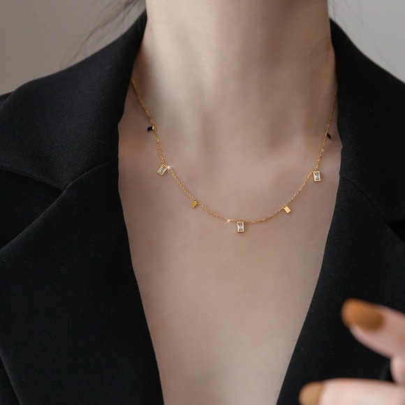 SOLD*18K Gold Satallite Necklace*Dainty Gold Necklace*Waterproof Sweatproof - Picture 3 of 5